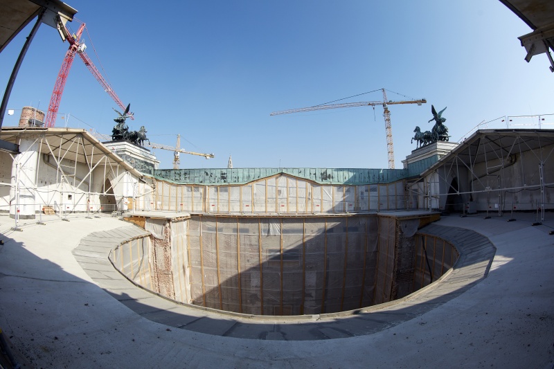 Geöffnetes Parlamentsdach