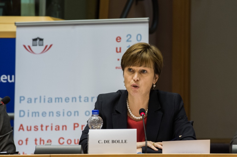 Am Präsidium: C. De Bolle