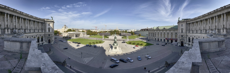 Blick vom Altan der Neuen Hofburg auf den Heldenplatz mit Pavillon Ring und Pavillon Burg