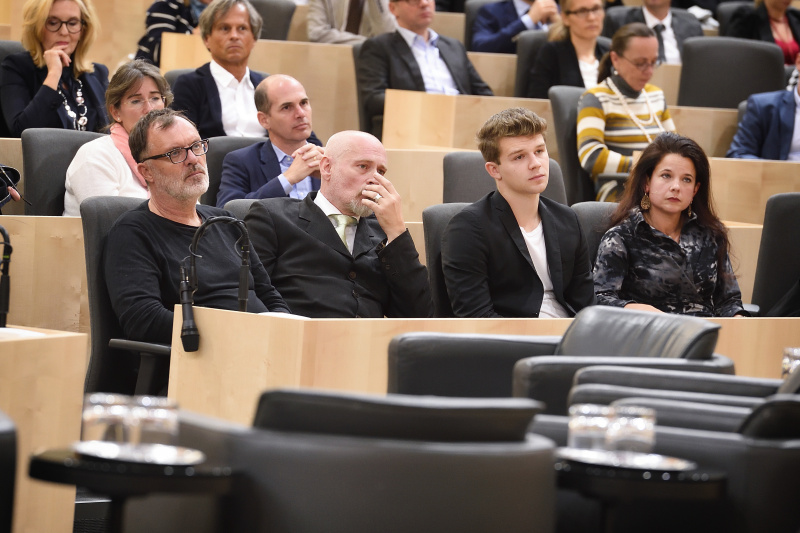 Von links: Regisseur Nikolaus Leytner, Schauspieler Johannes Krisch, Schauspieler Simon Morzé, Direktorin der KZ-Gedenkstätte Mauthausen Barbara Glück