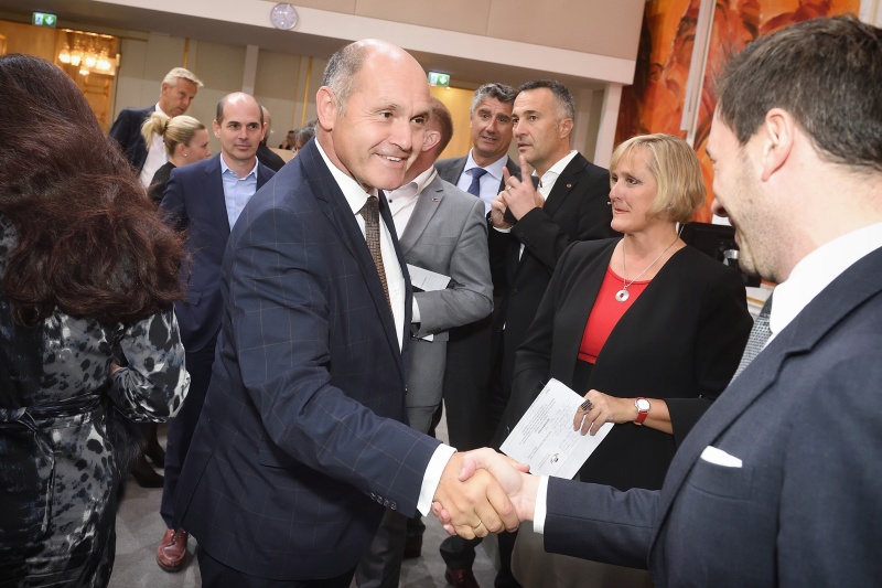 Nationalratspräsident Wolfgang Sobotka (V) begrüßt die TeilnehmerInnen der Veranstaltung