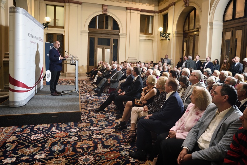 Begrüßung durch Nationalratspräsident Wolfgang Sobotka (V)