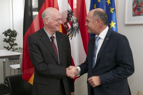 von rechts: Nationalratspräsident Wolfgang Sobotka (V), Präsident des Deutschen Bundestages a.D. Norbert Lammert
