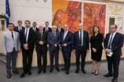 Gruppenfoto mit Nationalratspräsident Wolfgang Sobotka (V), Präsident des Deutschen Bundestages a.D. Norbert Lammert