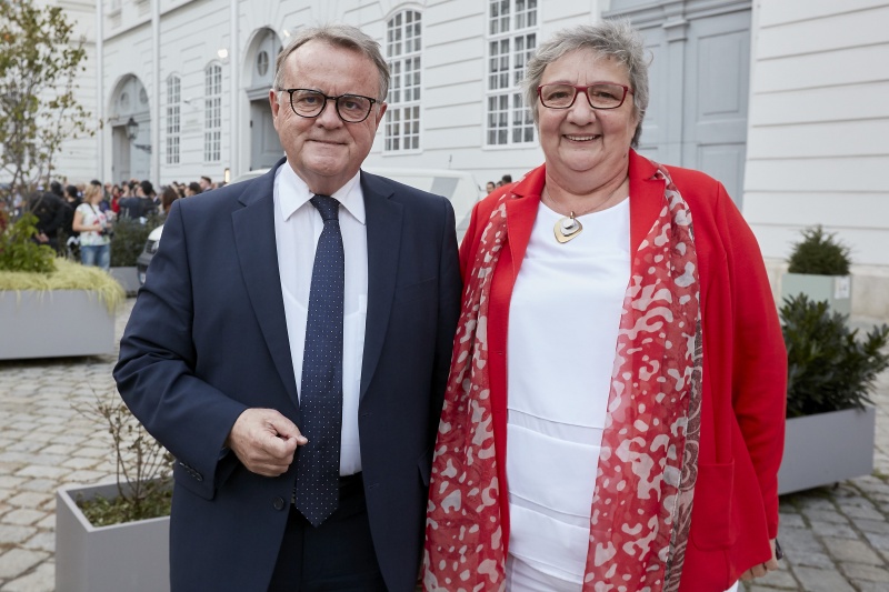 von rechts:  Bundesratspräsidentin Inge Posch-Gruska (S), Landeshauptmann von Burgenland Hans Nissl