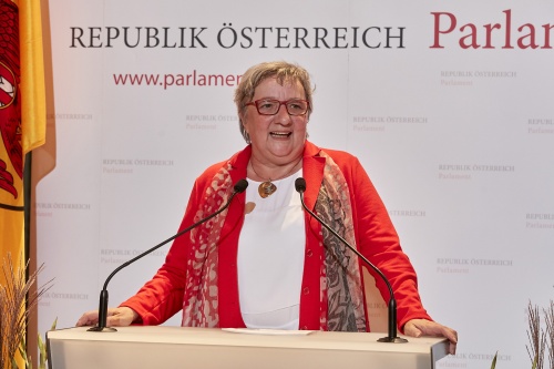 Begrüßung durch Bundesratspräsidentin Inge Posch-Gruska (S)