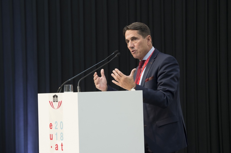 Am Rednerpult: Nationalratsabgeordneter Reinhard Eugen Bösch (F)