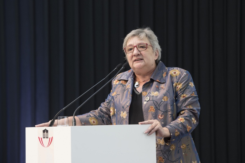 Am Rednerpult: Bundesraspräsidentin Inge Posch-Gruska (S)