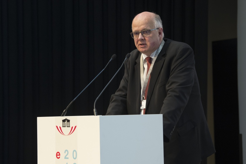 Session 1: Security, Migration and Control of External Borders. Am Rednerpult: Berndt Körner, Deputy Executive Director of the European Border and Coast Guard Agency FRONTEX