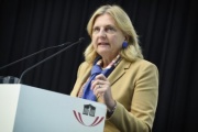 Außenministerin Karin Kneissl (F) am Wort