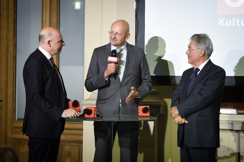 Von links: Moderator Andreas Pfeifer, Geschäftsführer ORF III Peter Schöber, Bundespräsident a.D. Heinz Fischer