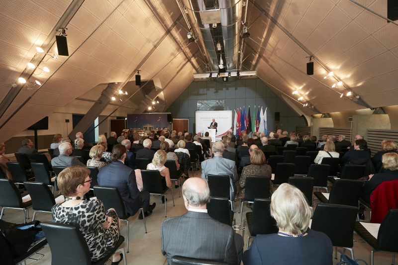 Begrüßung durch Norbert Kapeller Generalsekretär des VLÖ. Blick Richtung VeranstaltungsteilnehmerInnen