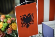 Tischflagge der Republik Albanien