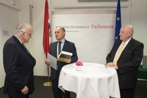 Von links: Ehemaliger Generalsekretärs des Europarates Walter Schwimmer, Nationalratspräsident Wolfgang Sobotka (V), Reg. Rat Anton Salesny