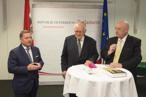 Von links: Nationalratsabgeordneter Werner Amon (V), Ehemaliger Generalsekretärs des Europarates Walter Schwimmer, Reg. Rat Anton Salesny