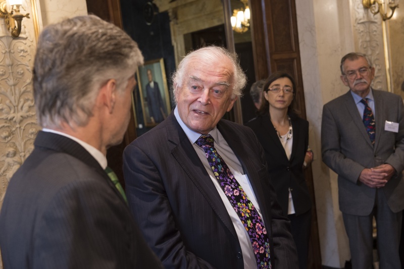 Von links: Parlamentsdirektor Harald Dossi, MEP a.D. Lord Richard Balfe