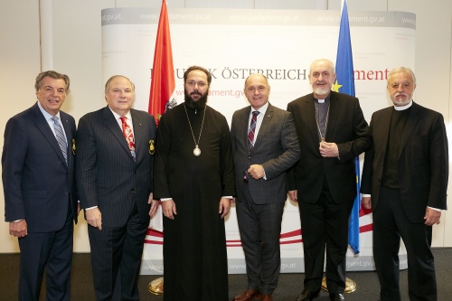 Gruppenfoto mit Nationalratspräsident Wolfgang Sobotka (V) und der Delegation der Archonten des Ökumenischen Patriarchats von Konstantinopel aus den USA