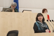 Am Rednerpult: Landtagspräsidentin Wien Veronika Matiasek