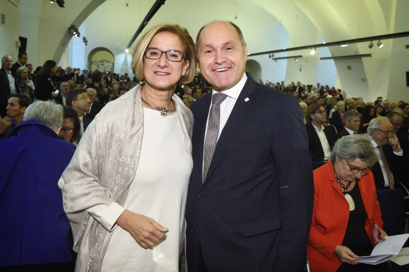 Von links: Landeshauptfrau Niederösterreich Johanna Mikl-Leitner (V), Nationalratspräsident Wolfgang Sobotka (V)