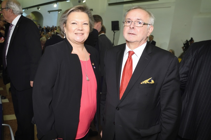 Von links: Dritte Nationalratspräsidentin Anneliese Kitzmüller (F), Oliver Rathkolb