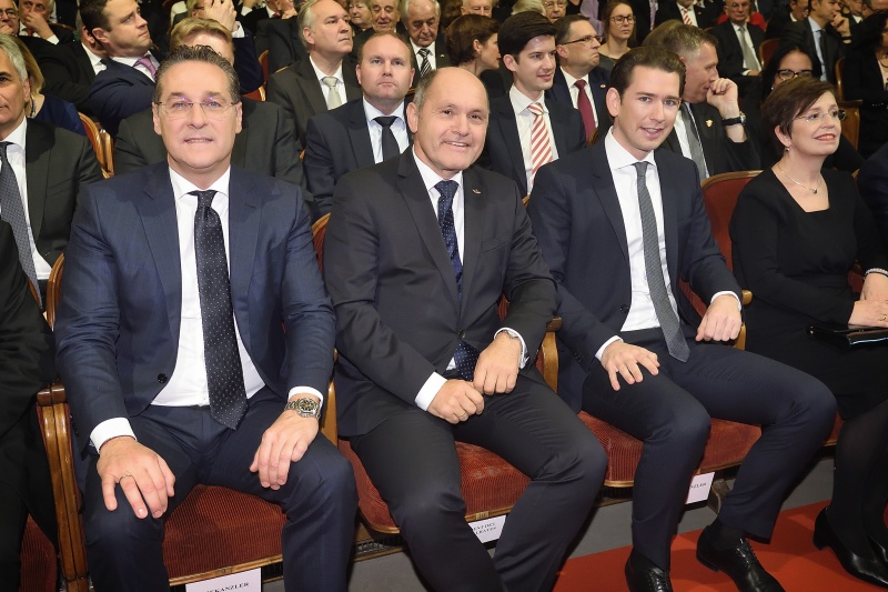 Von links: Vizekanzler Heinz Christian Strache (F), Nationalratspräsident Wolfgang Sobotka (V), Bundeskanzler Sebastian Kurz (V), Doris Schmidauer