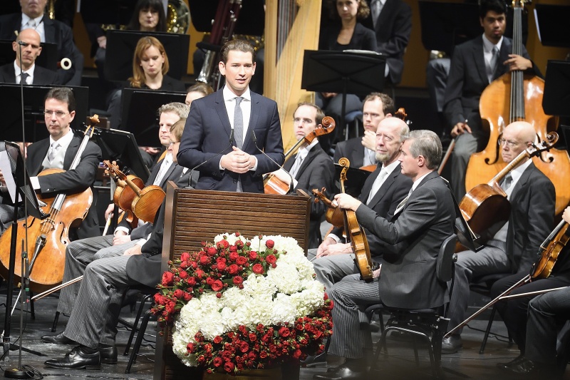 Bundespräsident Bundeskanzler Sebastian Kurz (V)