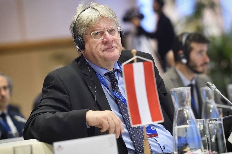 Member of the Federal Council Stefan Schennach (S)