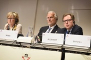 From left: First Vice President of the European Parliament Mairead McGuinness, Federal Minister of Constitutional Affairs, Reforms, Deregulation and
Justice Josef Moser, Chair of the EU Committee of the Federal Council, Christian Buchmann (V), Chair of Permanent Subcommittee on EU Affairs of the National Council Reinhold Lopatka (V)