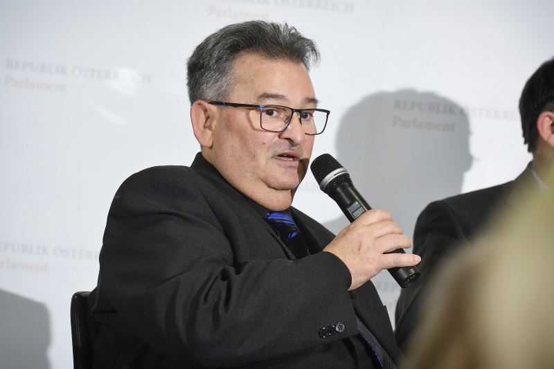 Vorsitzender des Volksgruppenbeirates der Roma Emmerich Gärtner-Horvath