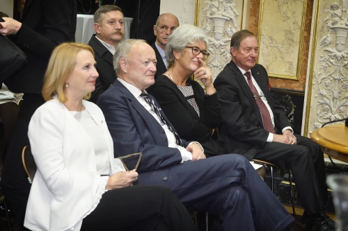 Von links: Zweite Nationalratspräsidentin Doris Bures (S), Nationalratspräsident a.D. Andreas Khol, Heide Schmidt, Minister a.D. Nikolaus Michalek