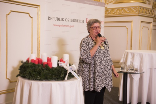 Bundesratsmpräsidentin Inge Posch-Gruska (S) am Wort