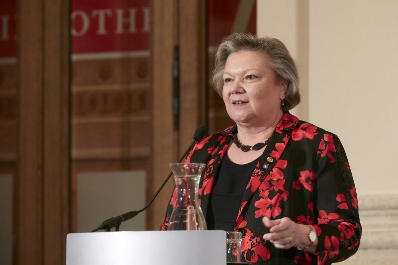 Begrüßung durch Dritte Nationalratspräsidentin Anneliese Kitzmüller (F)