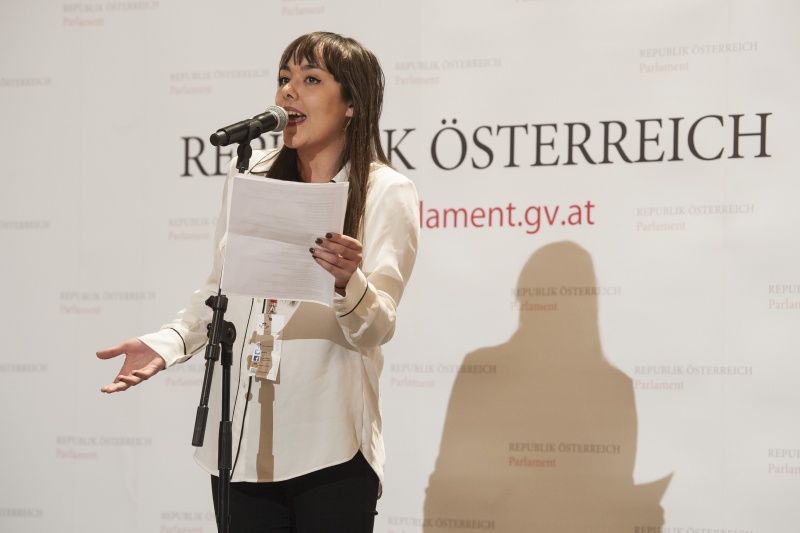 Yasmo - Slampoetin und Autorin