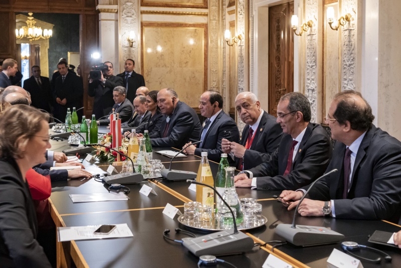 Aussprache. Ägyptische Delegation unter der Leitung des Präsidenten der Arabischen Republik Ägypten Abdel Fattah Al-Sisi (4. von rechts)