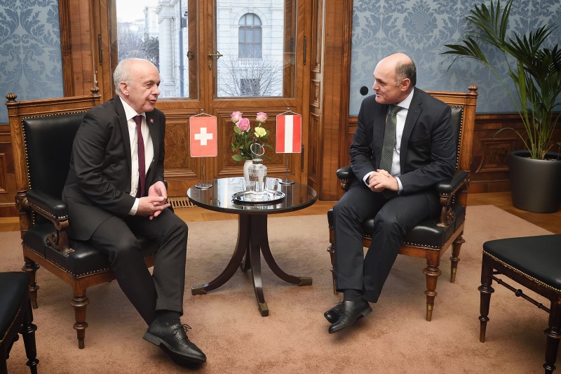 Von links: Schweizer Bundespräsident Ueli Maurer, Nationalratspräsident Wolfgang Sobotka (V) bei der Aussprache