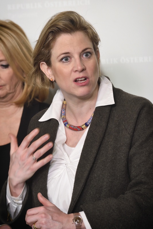 Klubobfrau Beate Meinl-Reisinger (N)