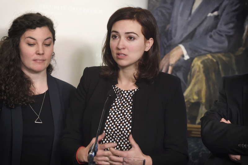 Nationalratsabgeordnete Alma Zadić (J)