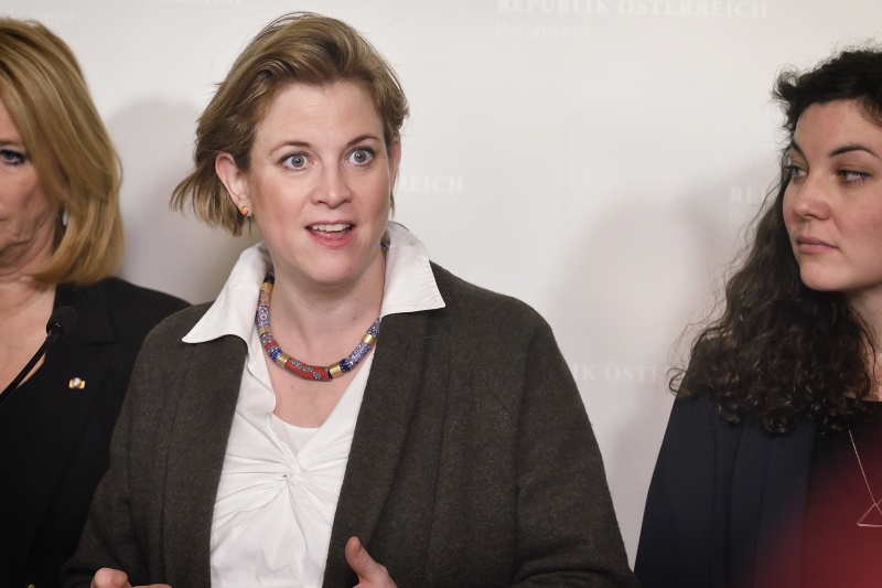 Klubobfrau Beate Meinl-Reisinger (N)