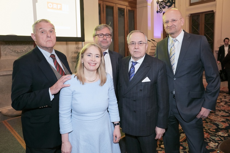 Von links: Dritter Präsident des Nationalrates a. D. Wilhelm Brauneder, Birgit Mosser-Schuöcker Regisseurin, ORF-Generaldirektor Alexander Wrabetz , Volksanwalt Peter Fichtenbauer, ORF-III-Programmgeschäftsführer Peter Schöber