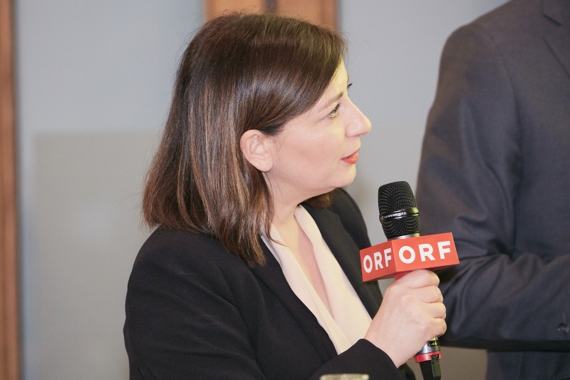 Moderatorin Ani Gülgün-Mayr am Wort