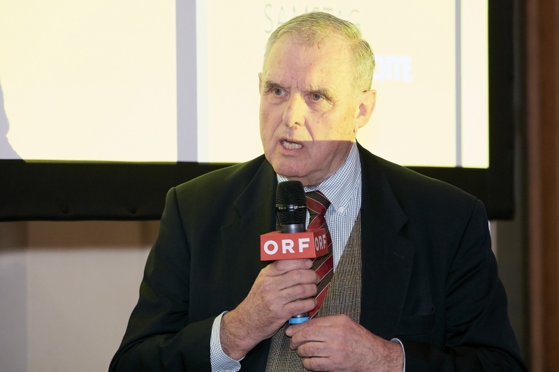 Dritter Präsident des Nationalrates a. D. Wilhelm Brauneder am Wort