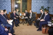 Arbeitsgespräch. Von links: Vorsitzender der Abgeordnetenkammer des Parlaments von Kasachstan Nurlan Nigmatulin, Nationalratspräsident Wolfgang Sobotka (V)