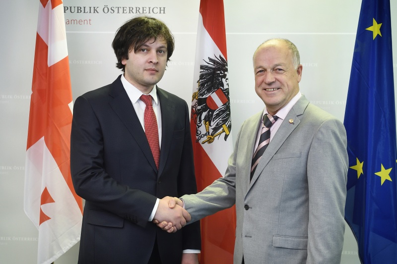 Von links: Vorsitzender des Parlaments der Republik Georgien Irakli Kobakhidze, Bundesratspräsident Ingo Appé (S)