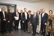 Gruppenfoto mit der Schweizer Delegation, Kanzleramtsminister Gernot Blümel (V) und Bundesräten