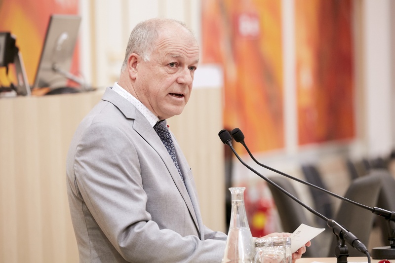 Begrüßung durch Bundesratspräsident Ingo Appé (S)