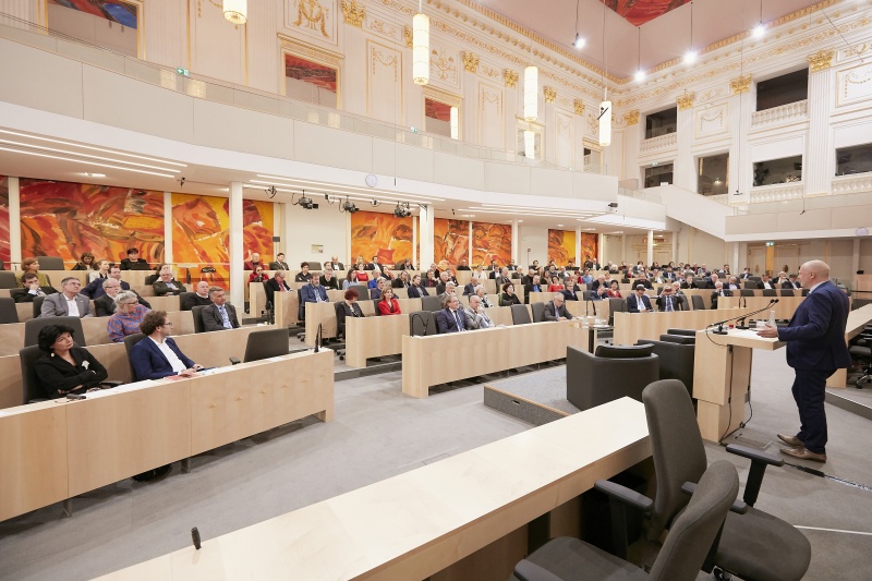 Präsentation der Arena Analyse 2019 durch Walter Osztovics Kovar & Partner. Blick Richtung VeranstaltungsteilnehmerInnen