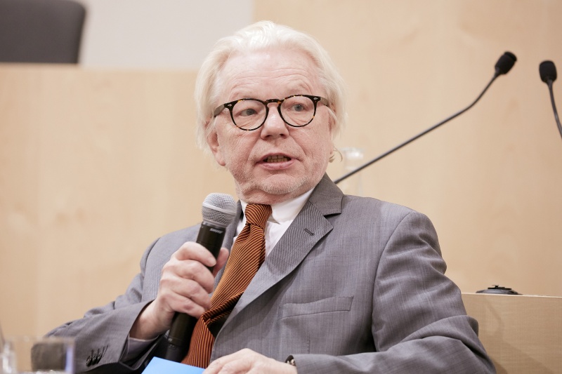 Moderation Joachim Riedl Wochenzeitung Die Zeit