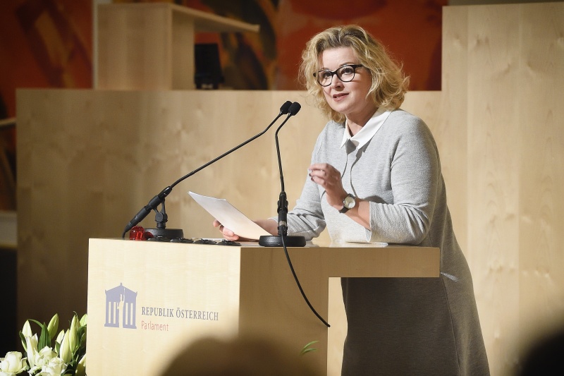 Schauspielerin Petra Morzé bei der Lesung