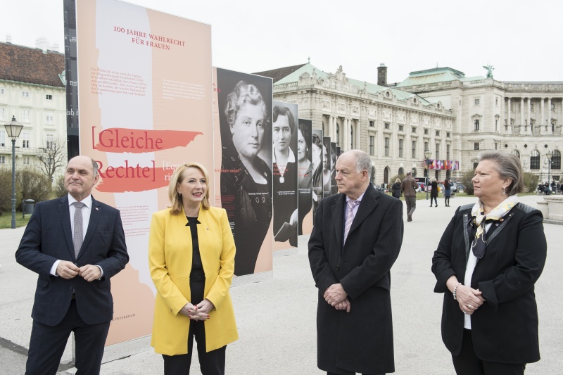 Von links: Nationalratspräsident Wolfgang Sobotka (V), Nationalratspräsidentin Doris Bures (S), Bundesratspräsident Ingo Appé (S), Nationalratspräsidentin Anneliese Kitzmüller (F)
