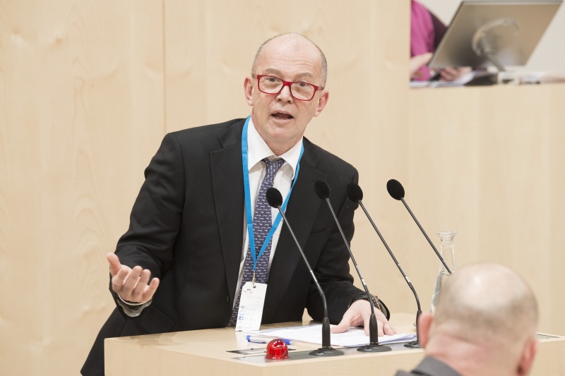 Am Rednerpult: Peter Frigo, Universitätsklinik für Frauenheilkunde